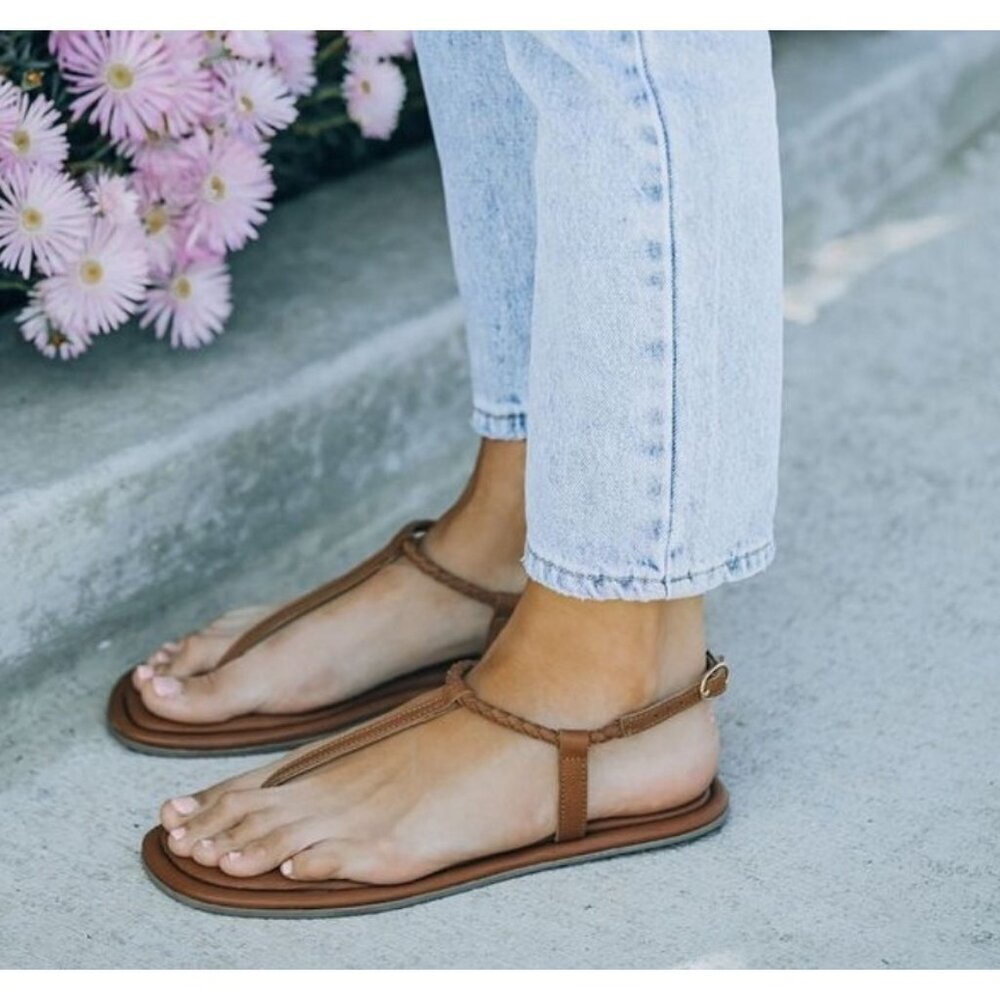 Tory Burch thong leather sandals size 8.5